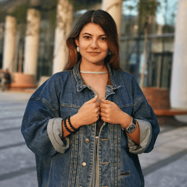 Indian woman profile 1